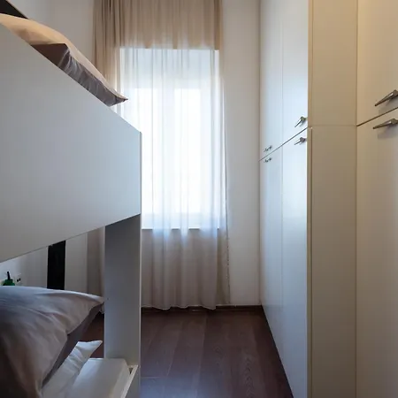 Apartman Petrus Superior - Spacious Three-room - Prestigious Location Near Diocletian's Palace And Bacvice - The Restaurants Within Walking Distance - Free Parking Provided