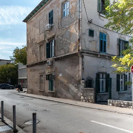 Apartman Petrus Superior - Spacious Three-room - Prestigious Location Near Diocletian's Palace And Bacvice - The Restaurants Within Walking Distance - Free Parking Provided Split