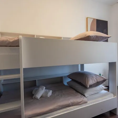 Petrus Superior - Spacious Three-room - Prestigious Location Near Diocletian's Palace And Bacvice - The Restaurants Within Walking Distance - Free Parking Provided Apartman *