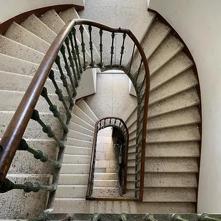 Petrus Superior - Spacious Three-room - Prestigious Location Near Diocletian's Palace And Bacvice - The Restaurants Within Walking Distance - Free Parking Provided Split