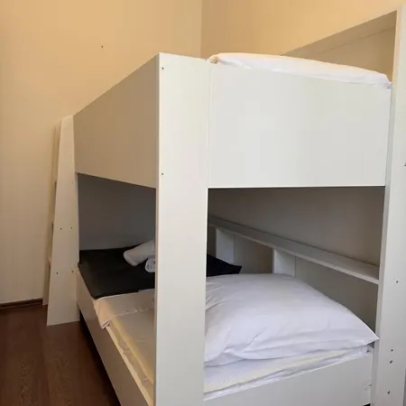 Petrus Superior - Spacious Three-room - Prestigious Location Near Diocletian's Palace And Bacvice - The Restaurants Within Walking Distance - Free Parking Provided * Split